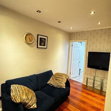 Eastbury Road Home Watford  Bagian luar foto