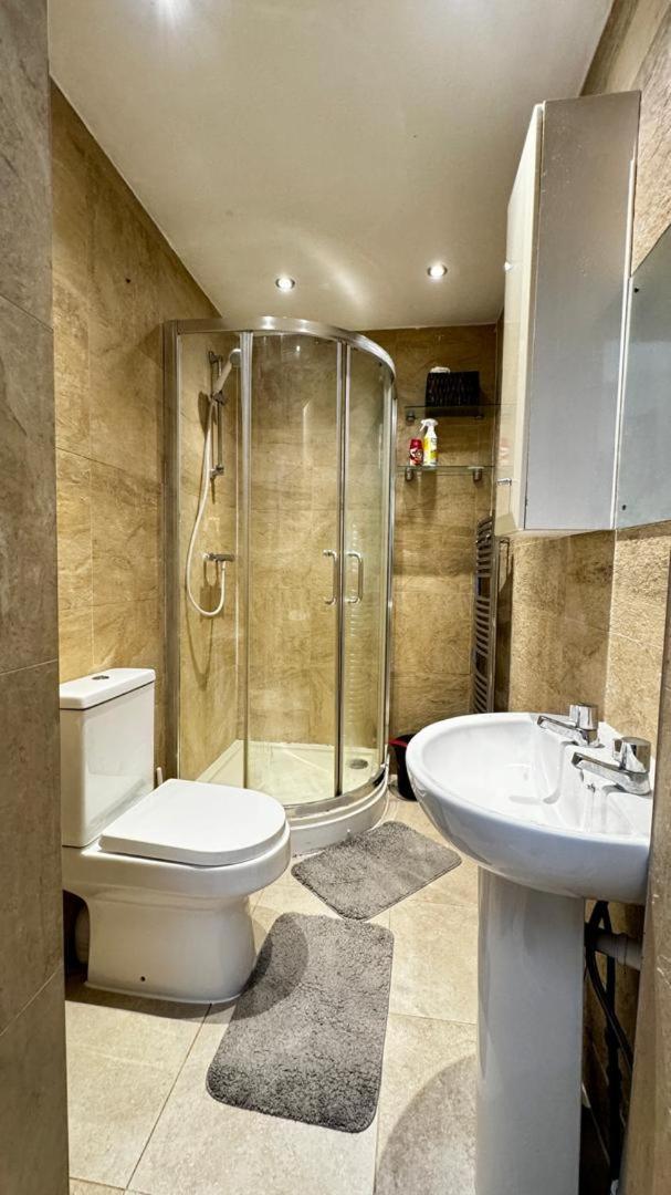 Eastbury Road Home Watford  Bagian luar foto